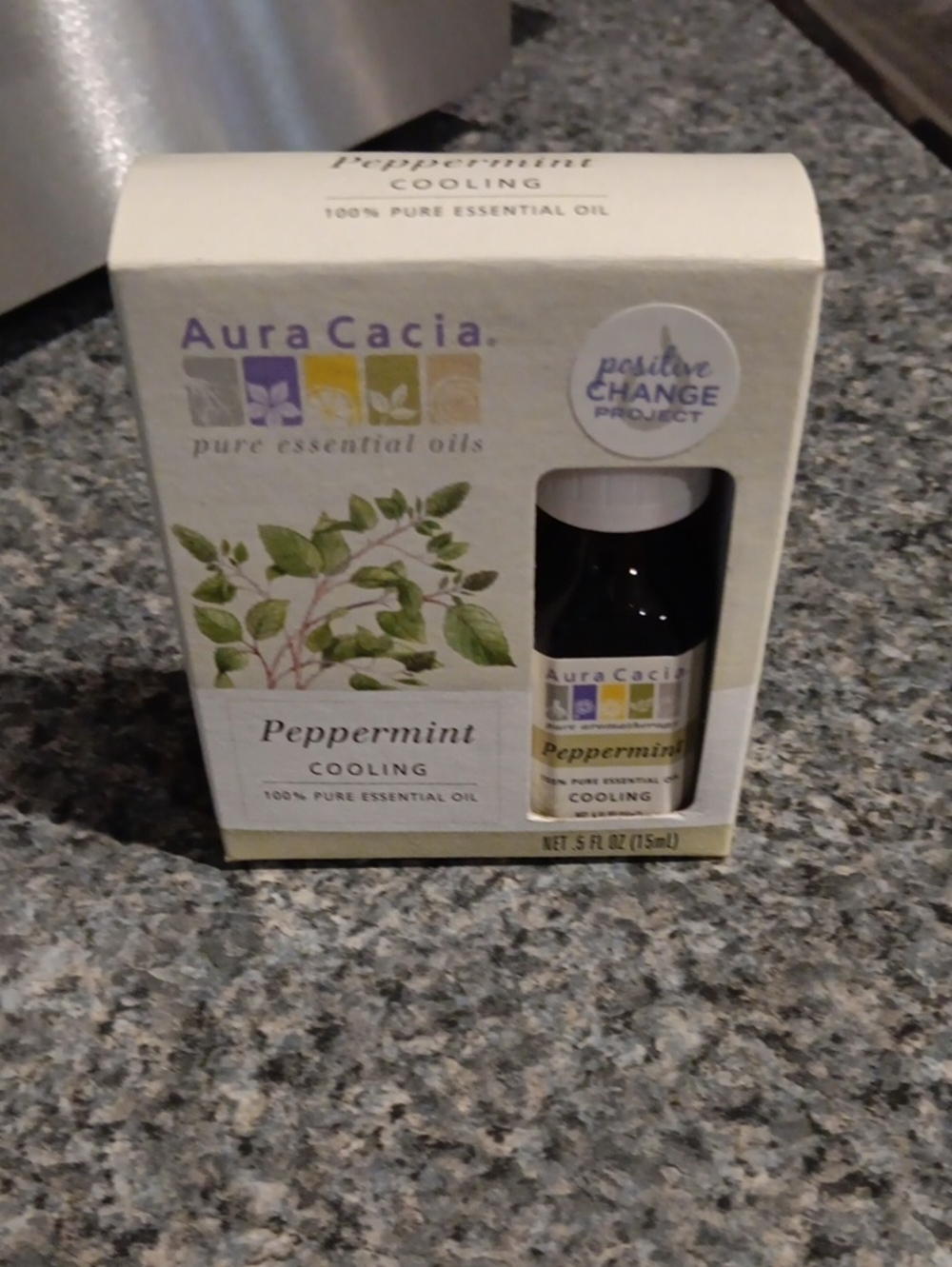 Aura Cacia Peppermint Cooling Pure Essential Oil - White Packaging
